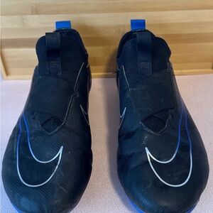 Nike Air Zoom Soccer Cleats Black Blue Youth Size 6Y Used
